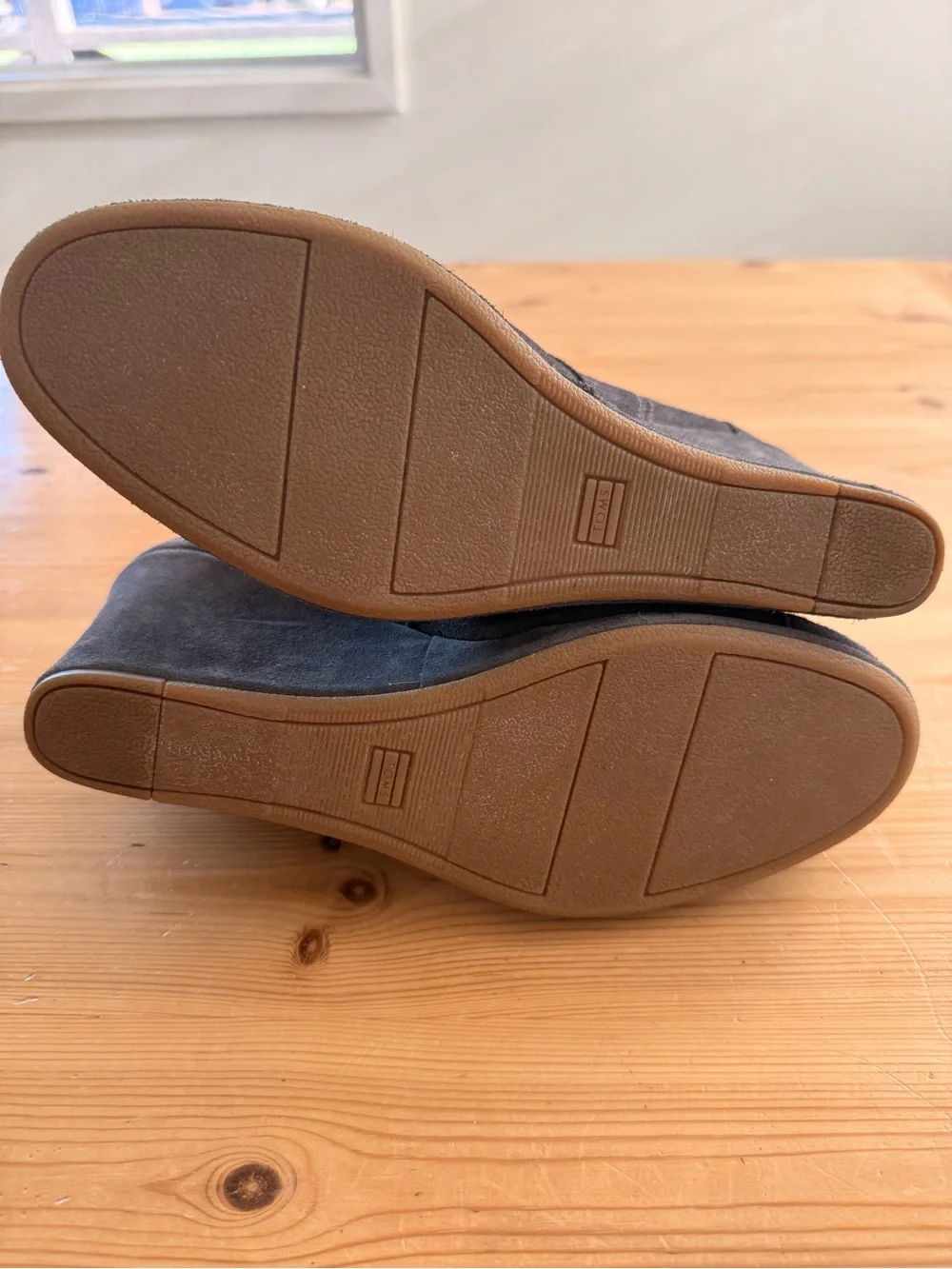 Toms Gray Suede Wedge Ankle Boots - Picture 4 of 5